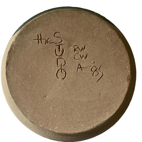 Vintage Signed Hand Painted Pottery Pig Butterfly Motif 1985 - Picture 6 of 8